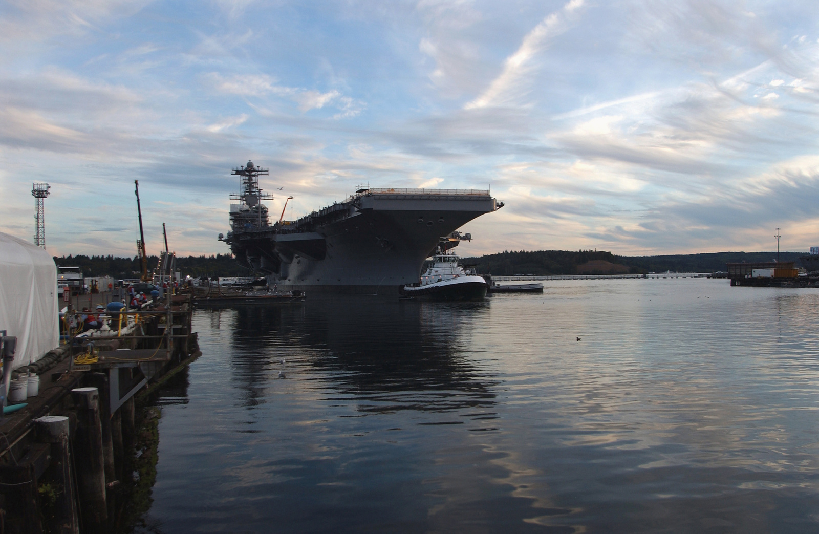 050901-N-3729H-192